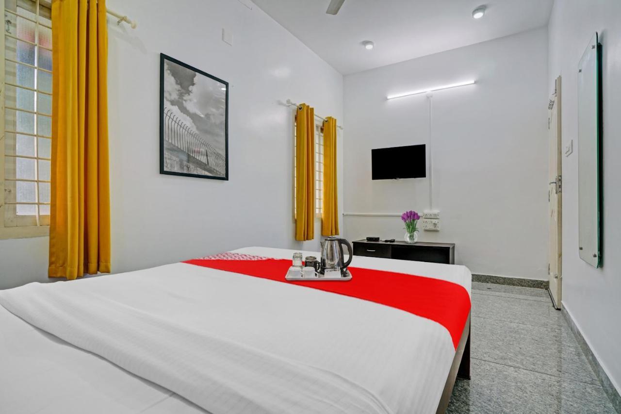 Oyo Thykoodam Sleep Inn Kochi Exterior foto