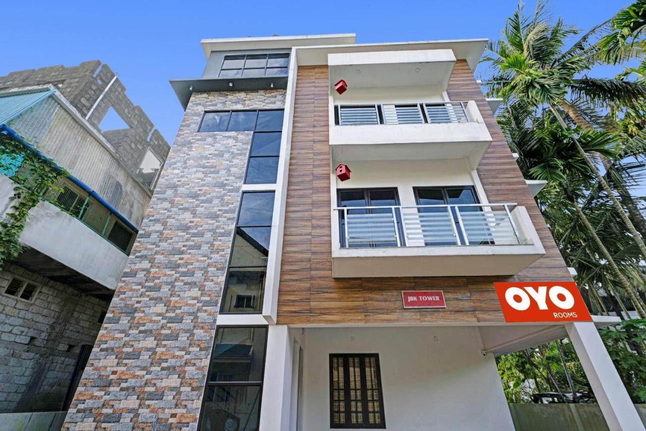 Oyo Thykoodam Sleep Inn Kochi Exterior foto