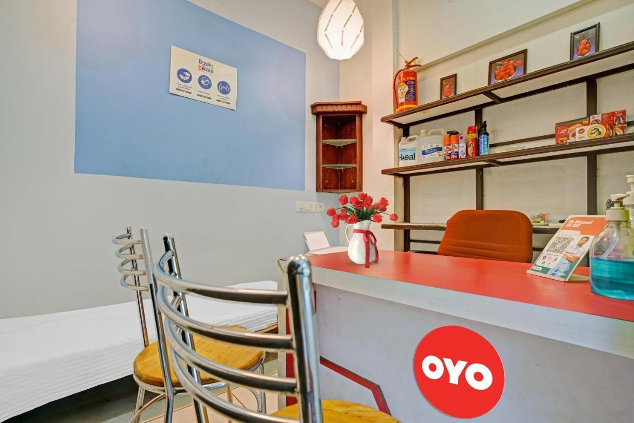 Oyo Thykoodam Sleep Inn Kochi Exterior foto